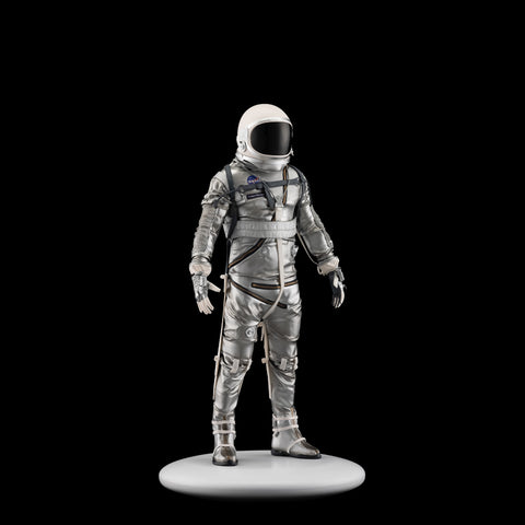UPOINT STUDIO - NASA Mercury Project Space Suit The 1:4 Sculpture