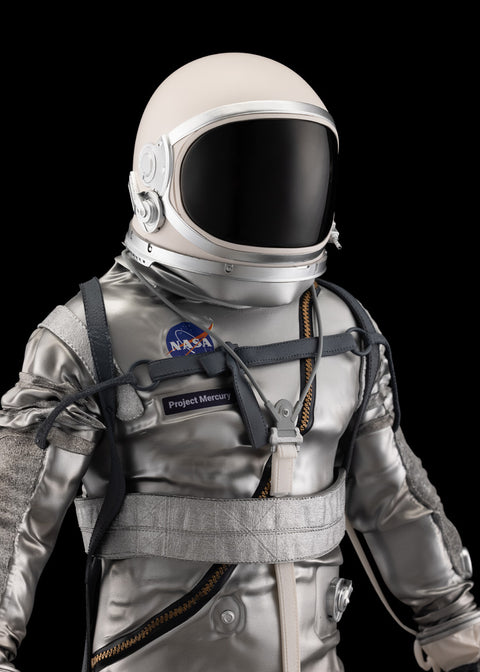 UPOINT STUDIO - NASA Mercury Project Space Suit The 1:4 Sculpture