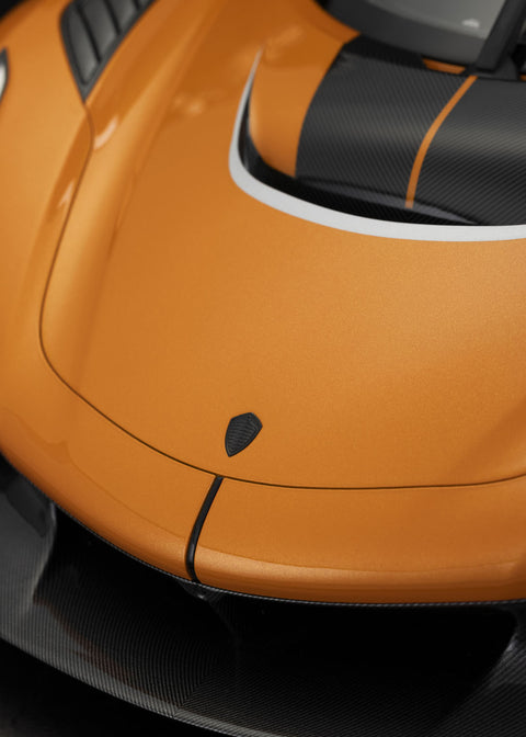 The Koenigsegg Jesko Absolut 1:8 Scale Model (orange)