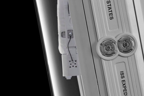 UPOINT STUDIO - Spaceman 3 The 1:4 NASA Astronaut Scale model