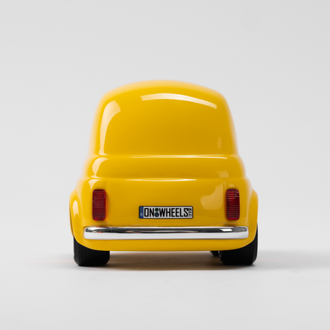 ON WHEELS Q CAR 1：24 Scale Models - F ver. Yellow